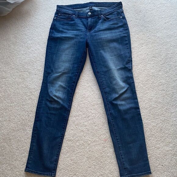 Gap Premium Mid Rise Skinny Jeans! - Picture 3 of 8